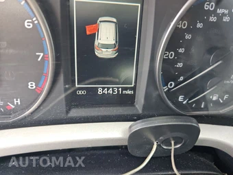 2018 Toyota RAV4 LE - miniatura 12