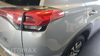2018 Toyota RAV4 LE - miniatura 23