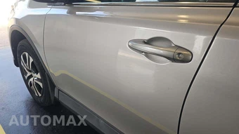 2018 Toyota RAV4 LE - miniatura 24
