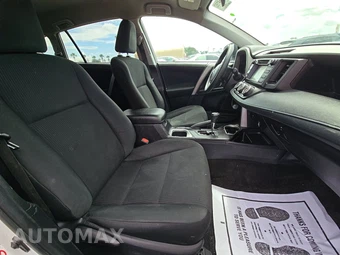 2018 Toyota RAV4 LE - miniatura 8