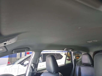 2018 Toyota RAV4 LE – miniatura 11