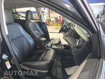 2018 Toyota RAV4 LE – miniatura 18