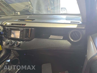 2018 Toyota RAV4 LE – miniatura 19