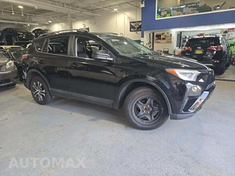 2018 Toyota RAV4 LE – miniatura 4