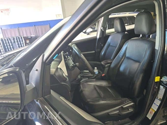 2018 Toyota RAV4 LE – miniatura 6