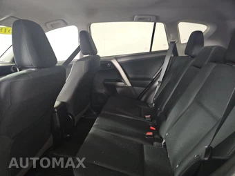 2018 Toyota RAV4 LE – miniatura 13