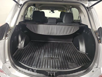 2018 Toyota RAV4 LE – miniatura 16