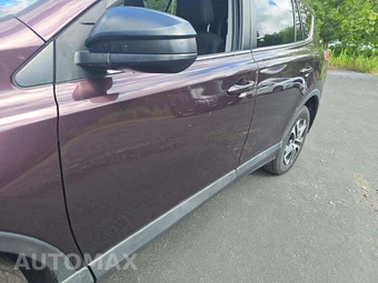 2018 Toyota RAV4 LE - miniatura 19