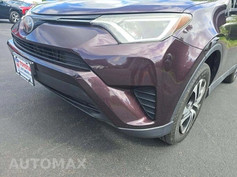 2018 Toyota RAV4 LE - miniatura 21