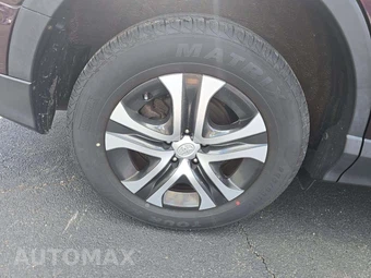 2018 Toyota RAV4 LE - miniatura 26