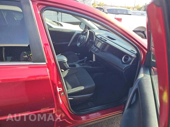 2018 Toyota RAV4 LE - miniatura 17