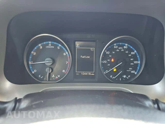 2018 Toyota RAV4 LE - miniatura 8