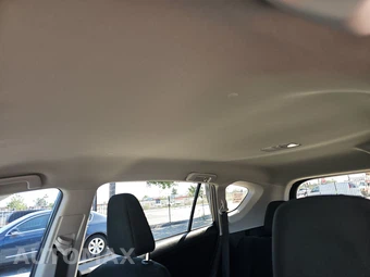 2018 Toyota RAV4 LE – miniatura 23