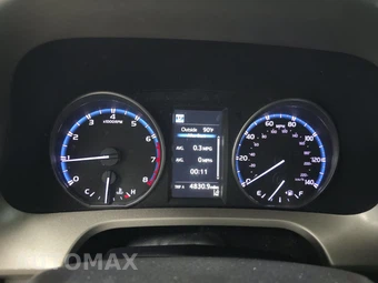 2018 Toyota RAV4 LE - miniatura 12