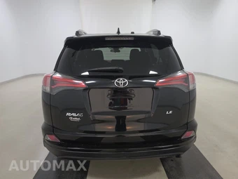 2018 Toyota RAV4 LE - miniatura 5