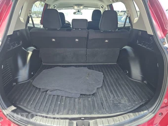 2018 Toyota RAV4 LE – miniatura 17