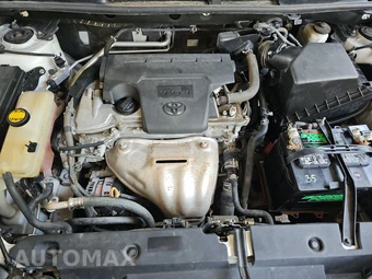 2018 Toyota RAV4 LE – miniatura 15