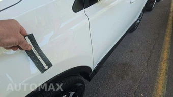 2018 Toyota RAV4 LE – miniatura 27