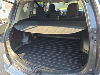 2018 Toyota RAV4 LE – miniatura 14