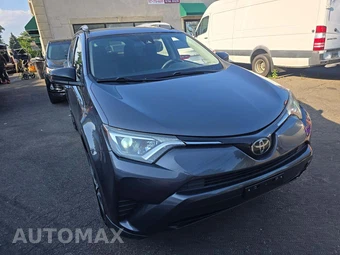 2018 Toyota RAV4 LE – miniatura 4