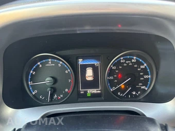 2018 Toyota RAV4 LE - miniatura 15