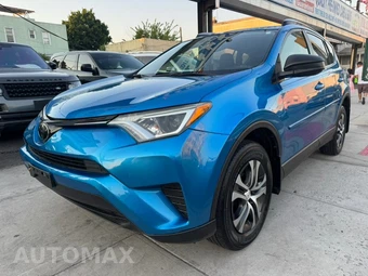 2018 Toyota RAV4 LE - miniatura 2