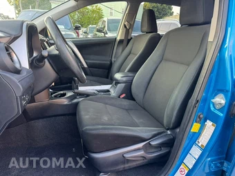 2018 Toyota RAV4 LE - miniatura 8