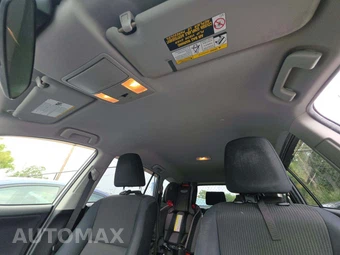 2018 Toyota RAV4 LE – miniatura 11