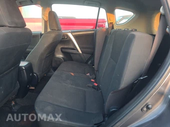 2018 Toyota RAV4 LE – miniatura 13