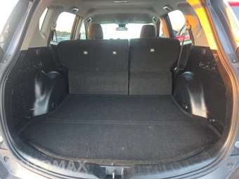 2018 Toyota RAV4 LE – miniatura 16