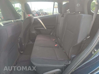 2018 Toyota RAV4 LE – miniatura 10