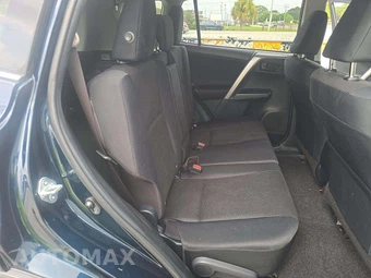 2018 Toyota RAV4 LE – miniatura 13