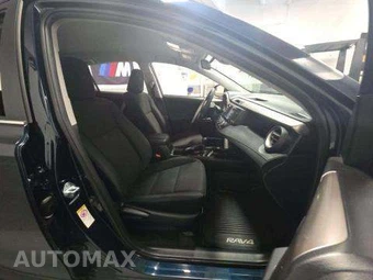 2018 Toyota RAV4 LE – miniatura 18