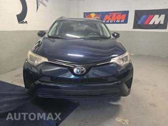 2018 Toyota RAV4 LE – miniatura 28