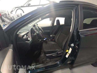 2018 Toyota RAV4 LE – miniatura 6