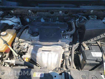 2018 Toyota RAV4 LE – miniatura 15