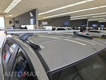 2018 Toyota RAV4 LE – miniatura 16