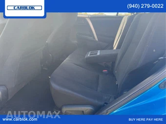 2018 Toyota RAV4 LE – miniatura 10