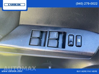 2018 Toyota RAV4 LE – miniatura 26