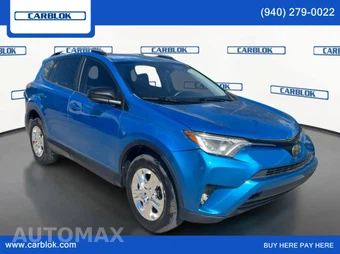 2018 Toyota RAV4 LE – miniatura 3