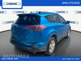2018 Toyota RAV4 LE – miniatura 5