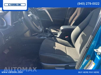2018 Toyota RAV4 LE – miniatura 9