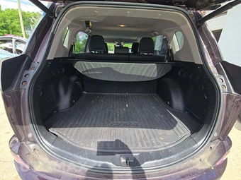 2018 Toyota RAV4 Limited – miniatura 14