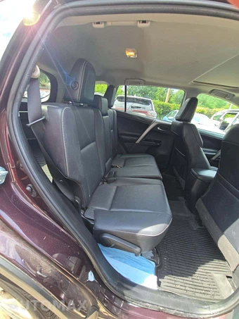 2018 Toyota RAV4 Limited – miniatura 16