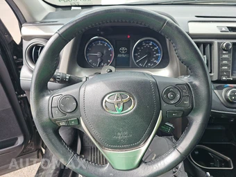 2018 Toyota RAV4 Limited – miniatura 10