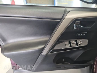 2018 Toyota RAV4 Limited - miniatura 9