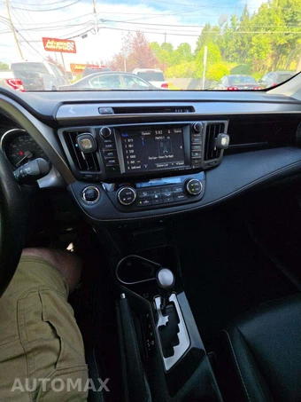 2018 Toyota RAV4 Limited – miniatura 10