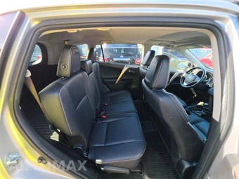 2018 Toyota RAV4 Limited – miniatura 16