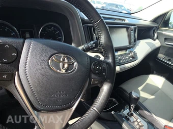 2018 Toyota RAV4 Limited - miniatura 11