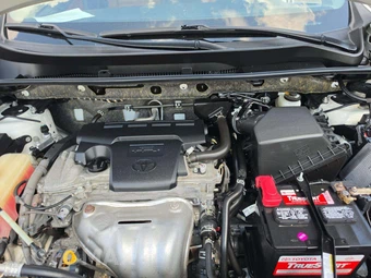 2018 Toyota RAV4 Limited - miniatura 17